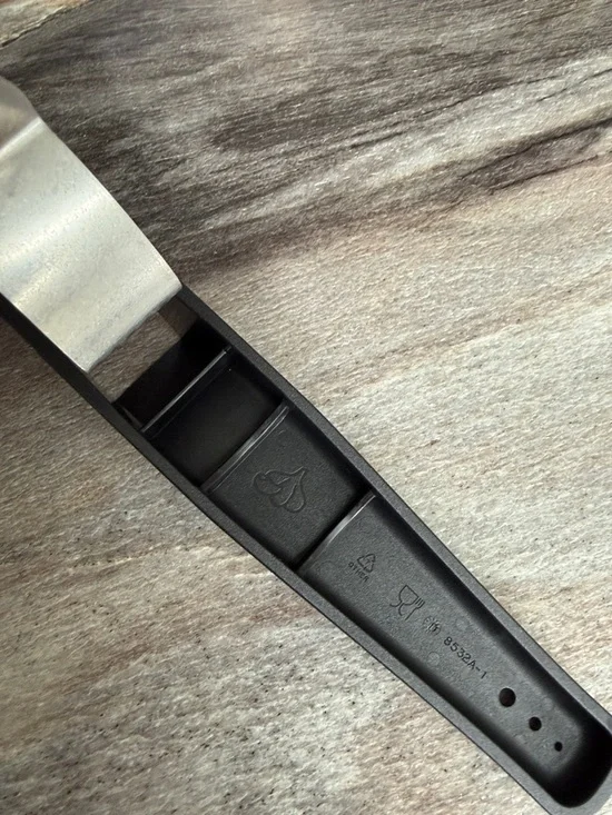 Tupperware Garlic 🧄 Press - Picture 5 of 6